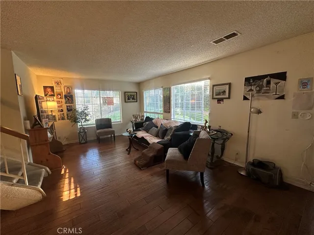 $585,000 | 6561 Vanalden Avenue, Unit 5, Reseda, CA 91335