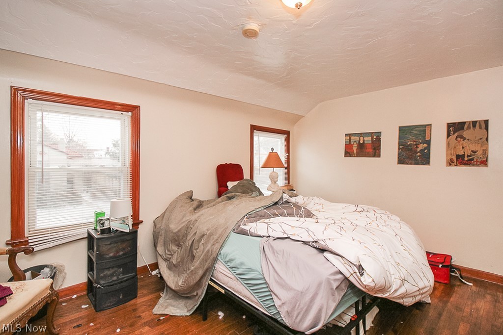 2050 Staunton Road Cleveland, OH 44118 - Photo 19 of 35