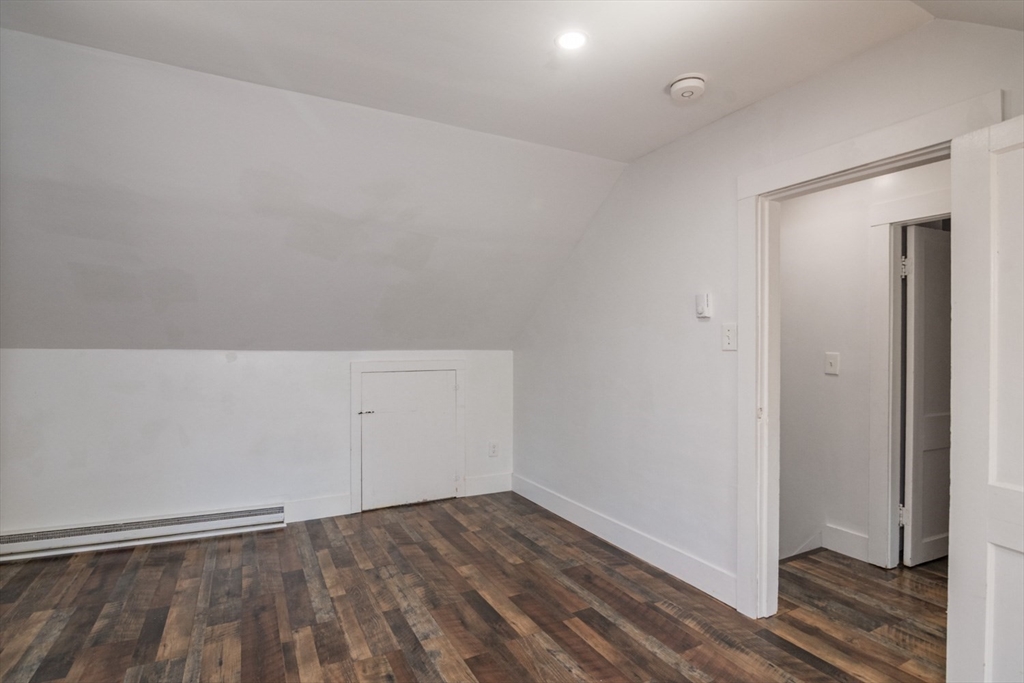 379 Roosevelt Avenue Springfield, MA 01118 - Photo 24 of 32