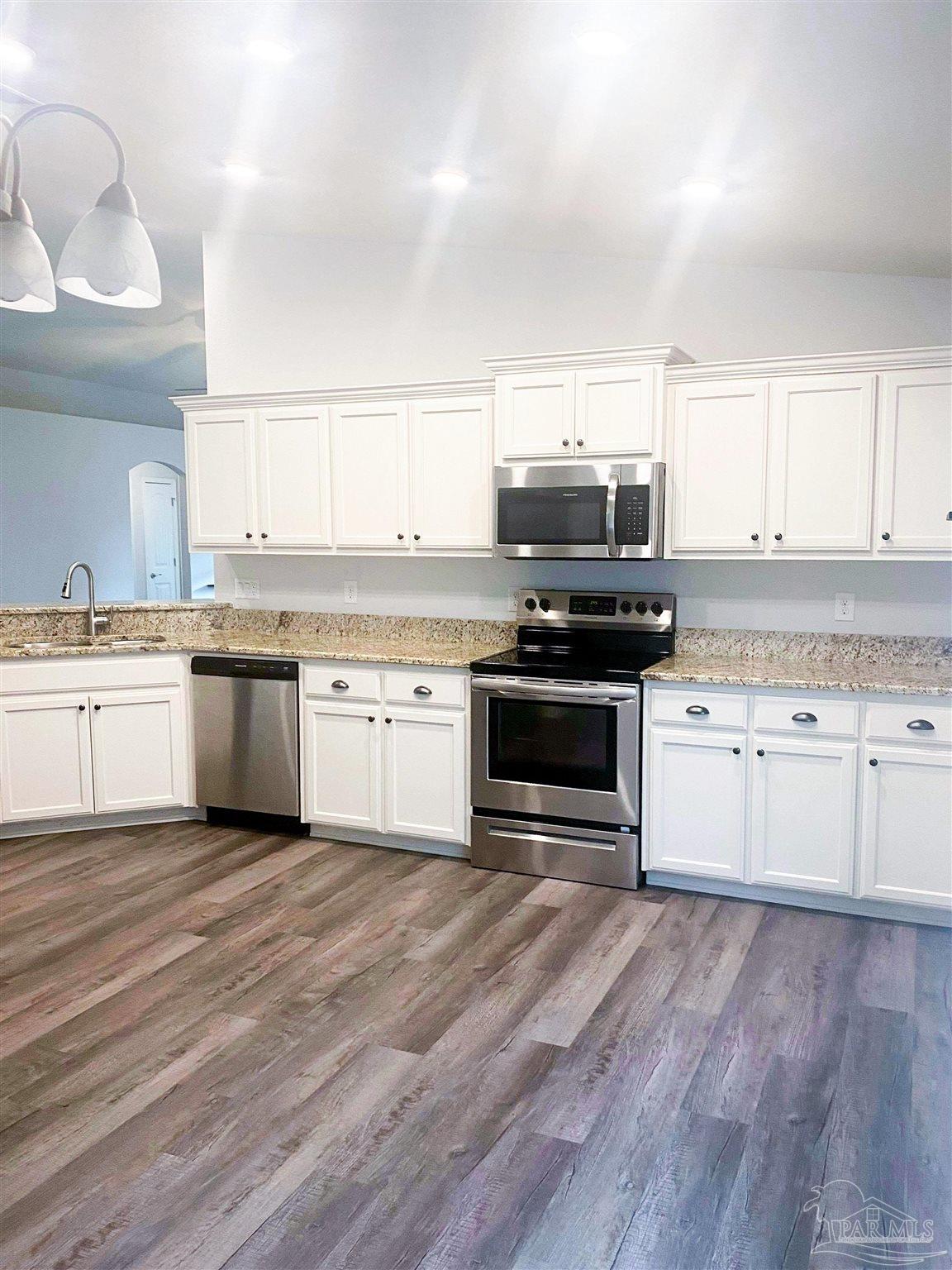2061 Bergren Road Gulf Breeze, FL 32563 - Photo 13 of 29 Gallery Image 13