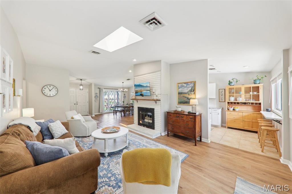 502 Hillbrook Drive Ballwin, MO 63011 - Photo 5 of 12