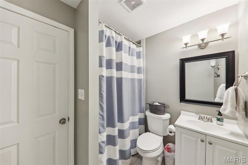 502 Hillbrook Drive Ballwin, MO 63011 - Photo 7 of 12