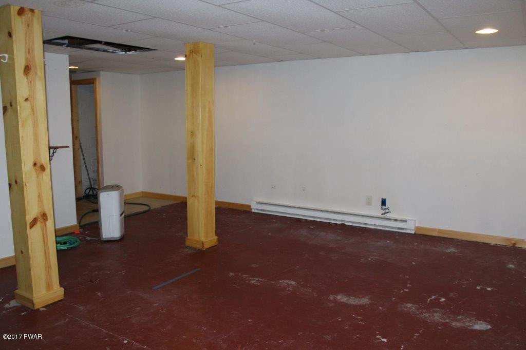 129 Oak Hill Road Hawley, PA 18428 - Photo 26 of 33