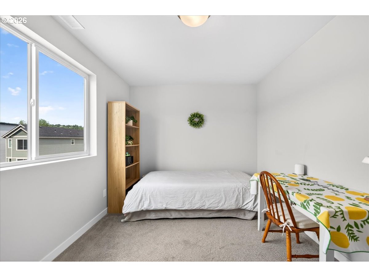 4124 East Labish Lane Newberg, OR 97132 - Photo 24 of 31 Bedroom