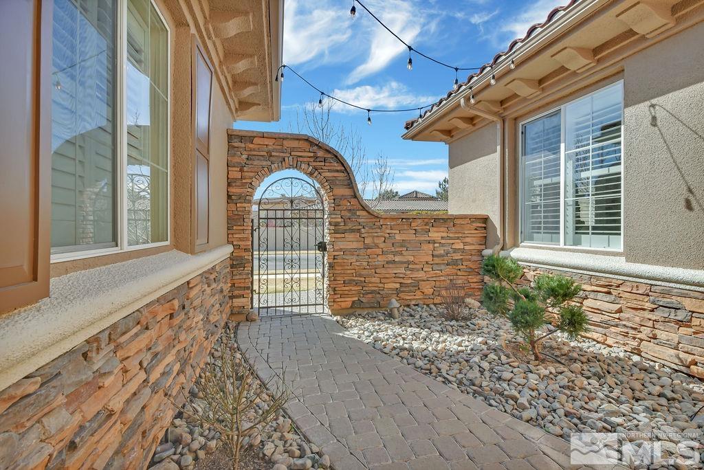 10110 Burghley Lane Reno, NV 89521 - Photo 4 of 38 Photo 4