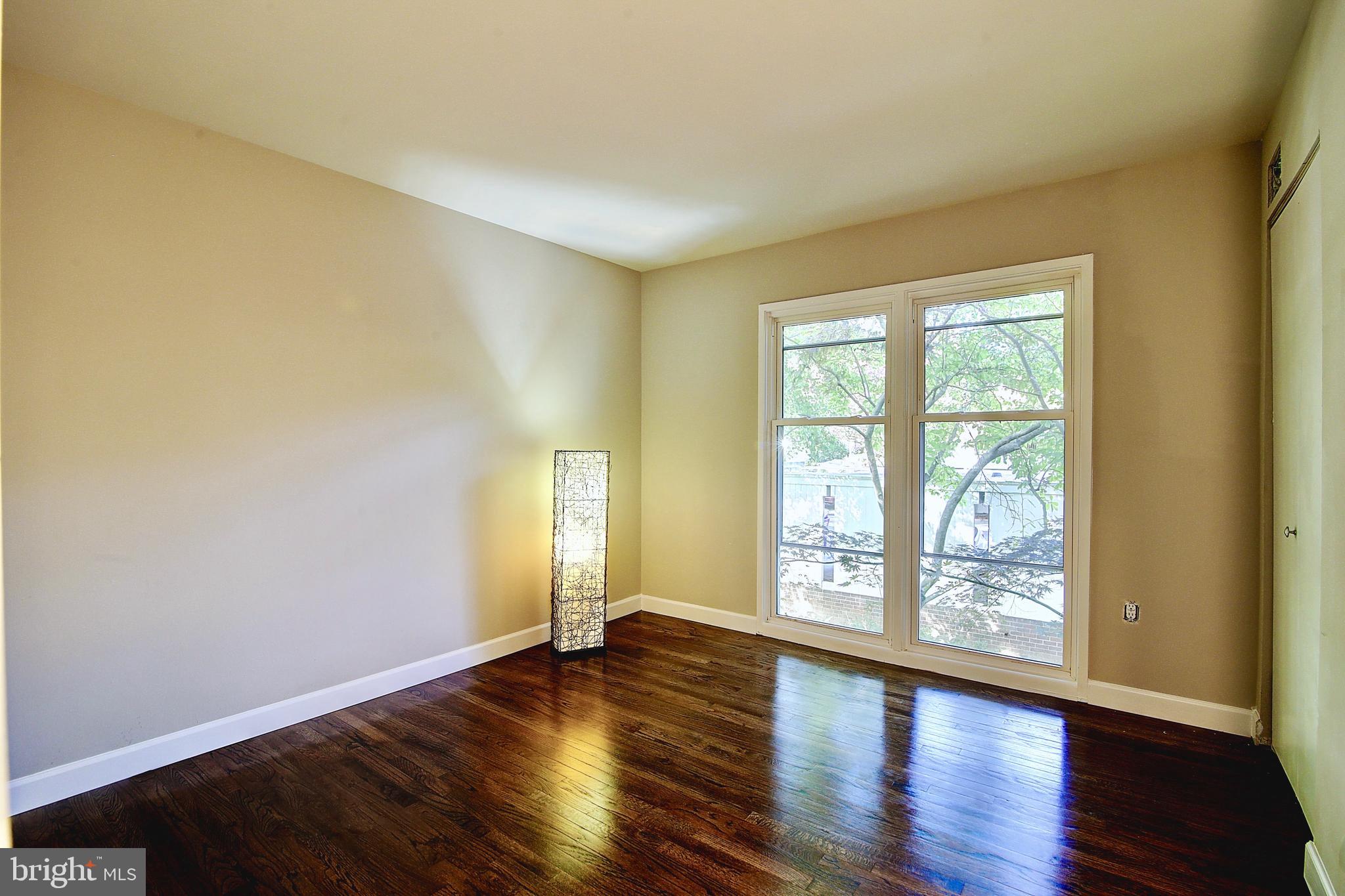 1656 Wainwright Drive Reston, VA 20190 - Photo 11 of 26 Gallery Image 11