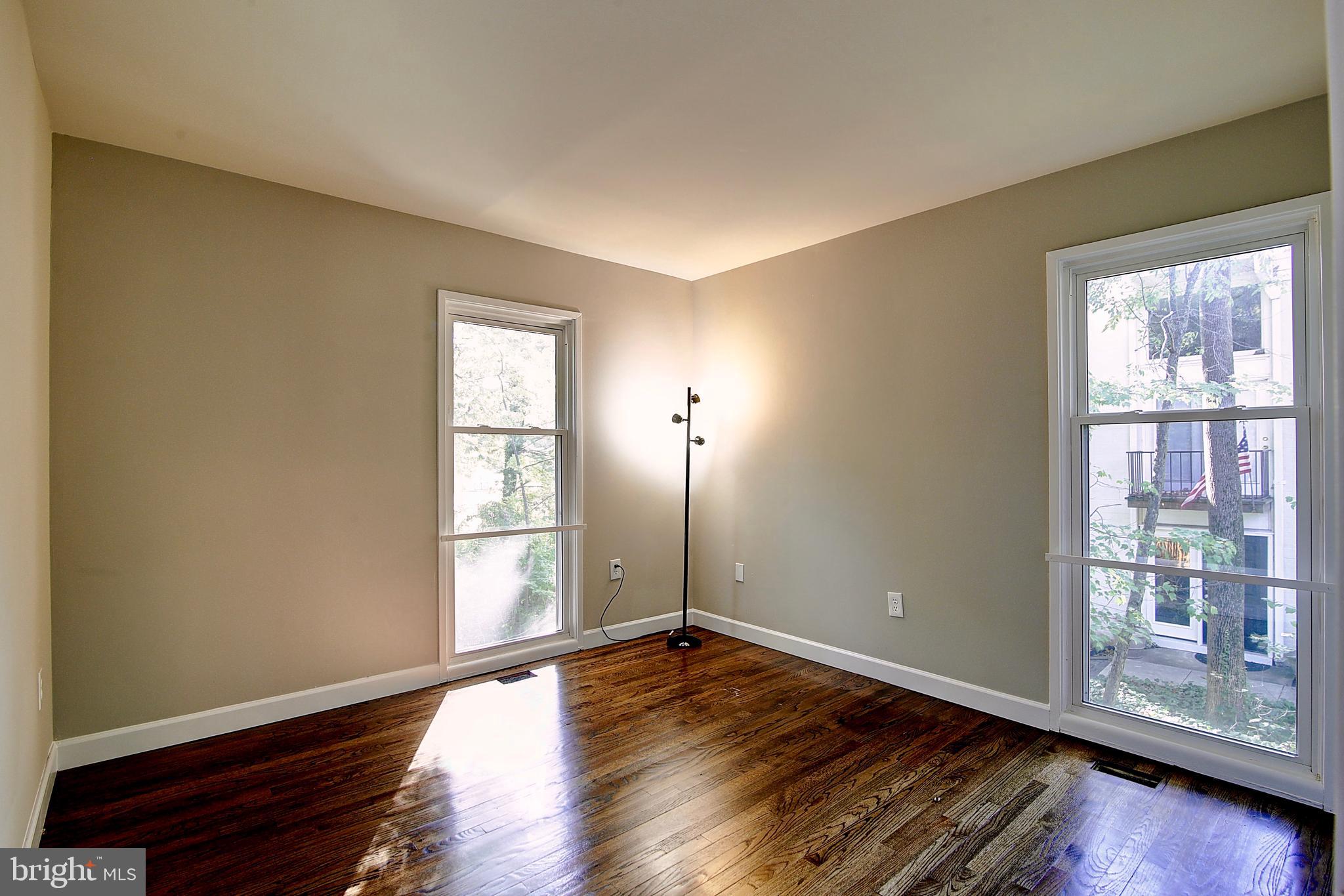 1656 Wainwright Drive Reston, VA 20190 - Photo 13 of 26 Gallery Image 13