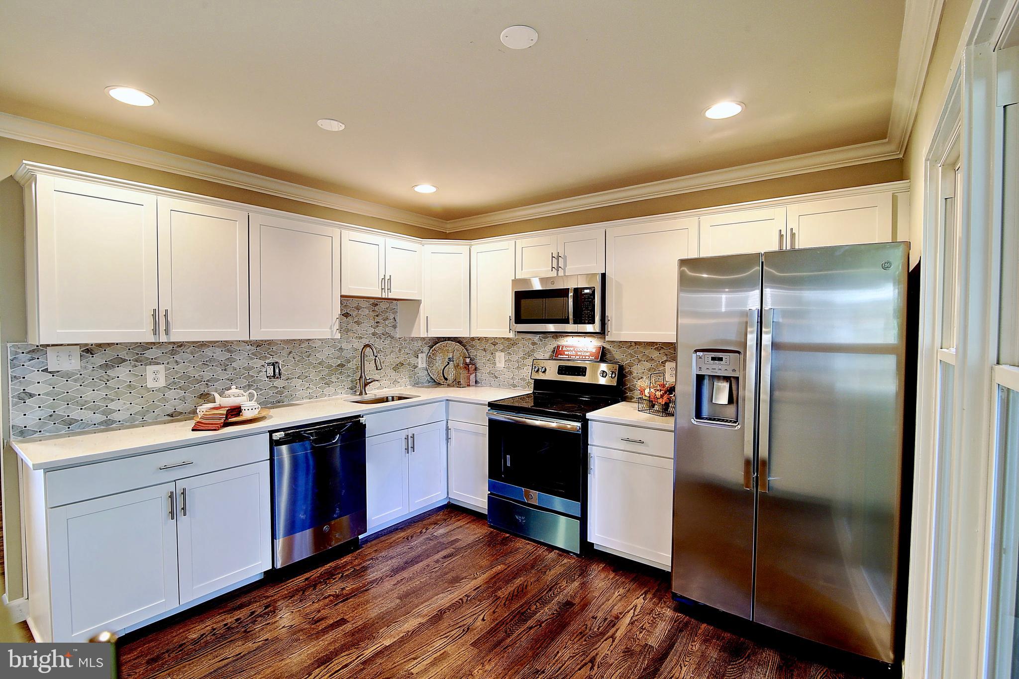 1656 Wainwright Drive Reston, VA 20190 - Photo 7 of 26 Gallery Image 7