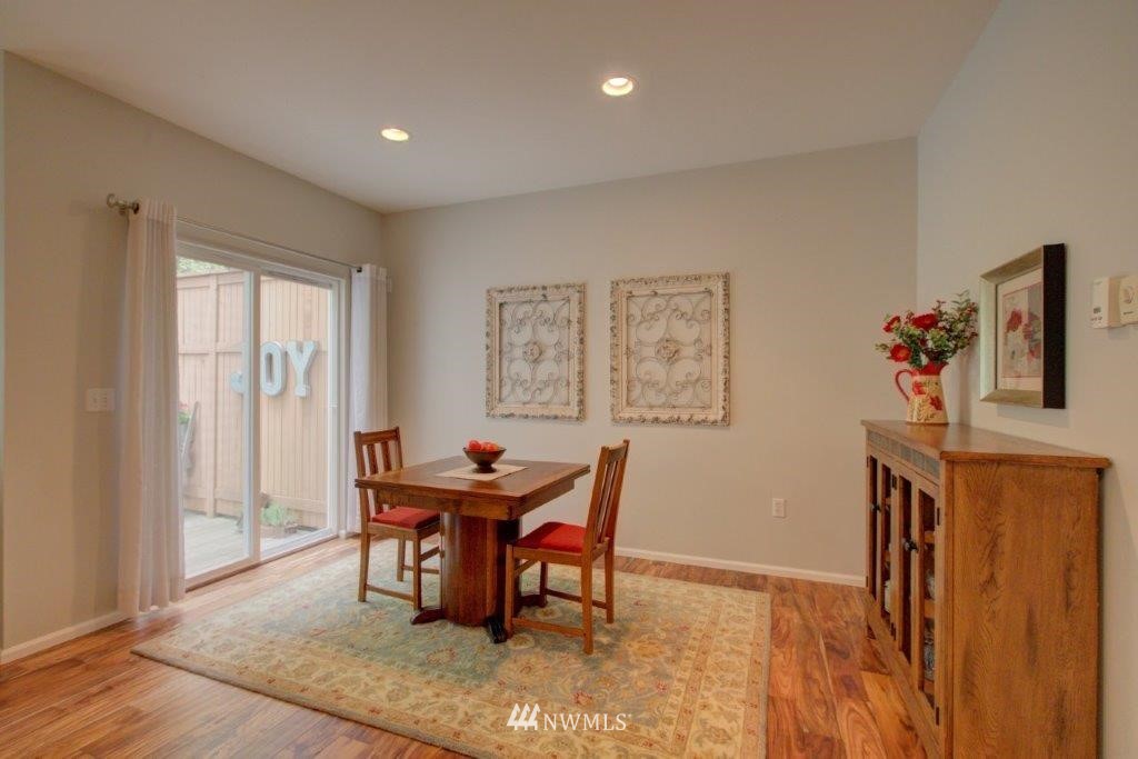 102 South 49th Street, Unit B Renton, WA 98055 - Photo 6 of 20