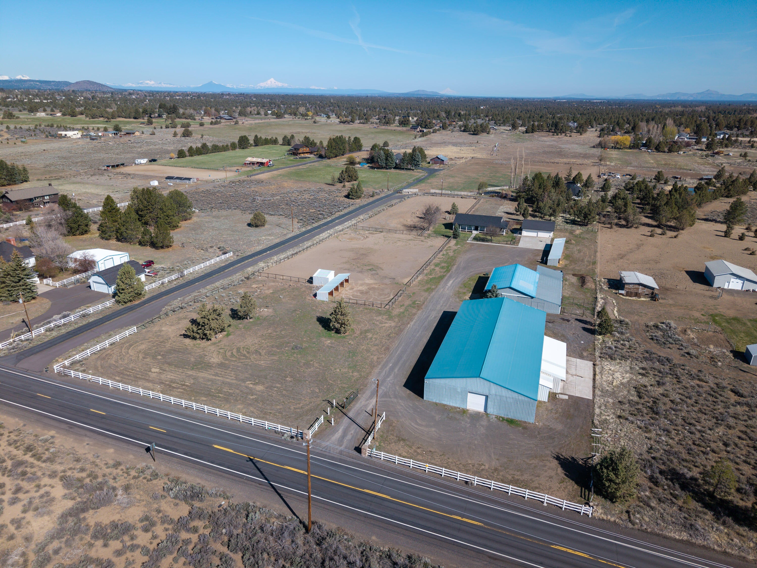 22540 Rickard Road Bend, OR 97702 - Photo 63 of 79 TPark_0326_041425-2