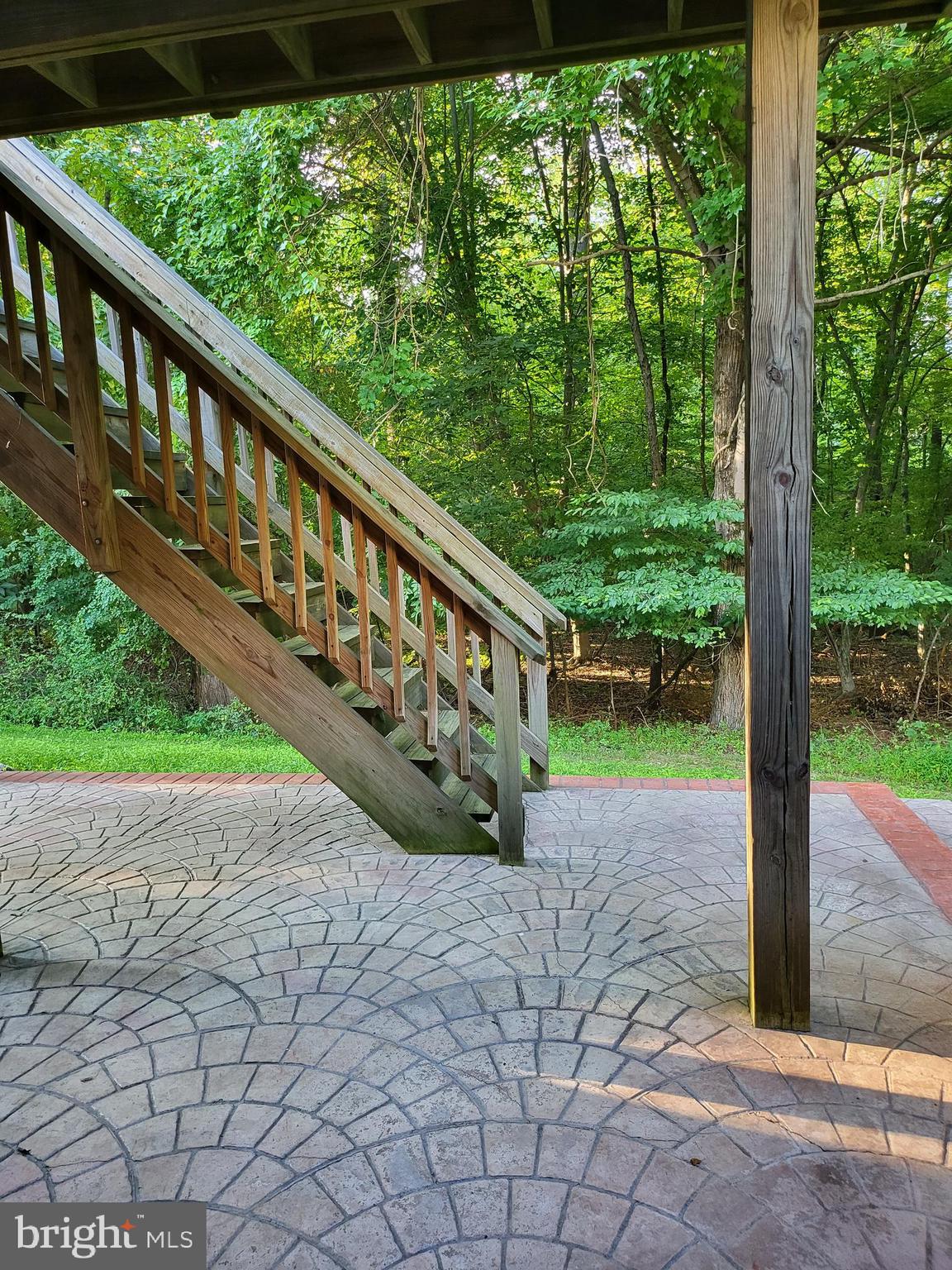 15135 Deer Valley Terrace Silver Spring, MD 20906 - Photo 23 of 28 DECK STAIRWAY