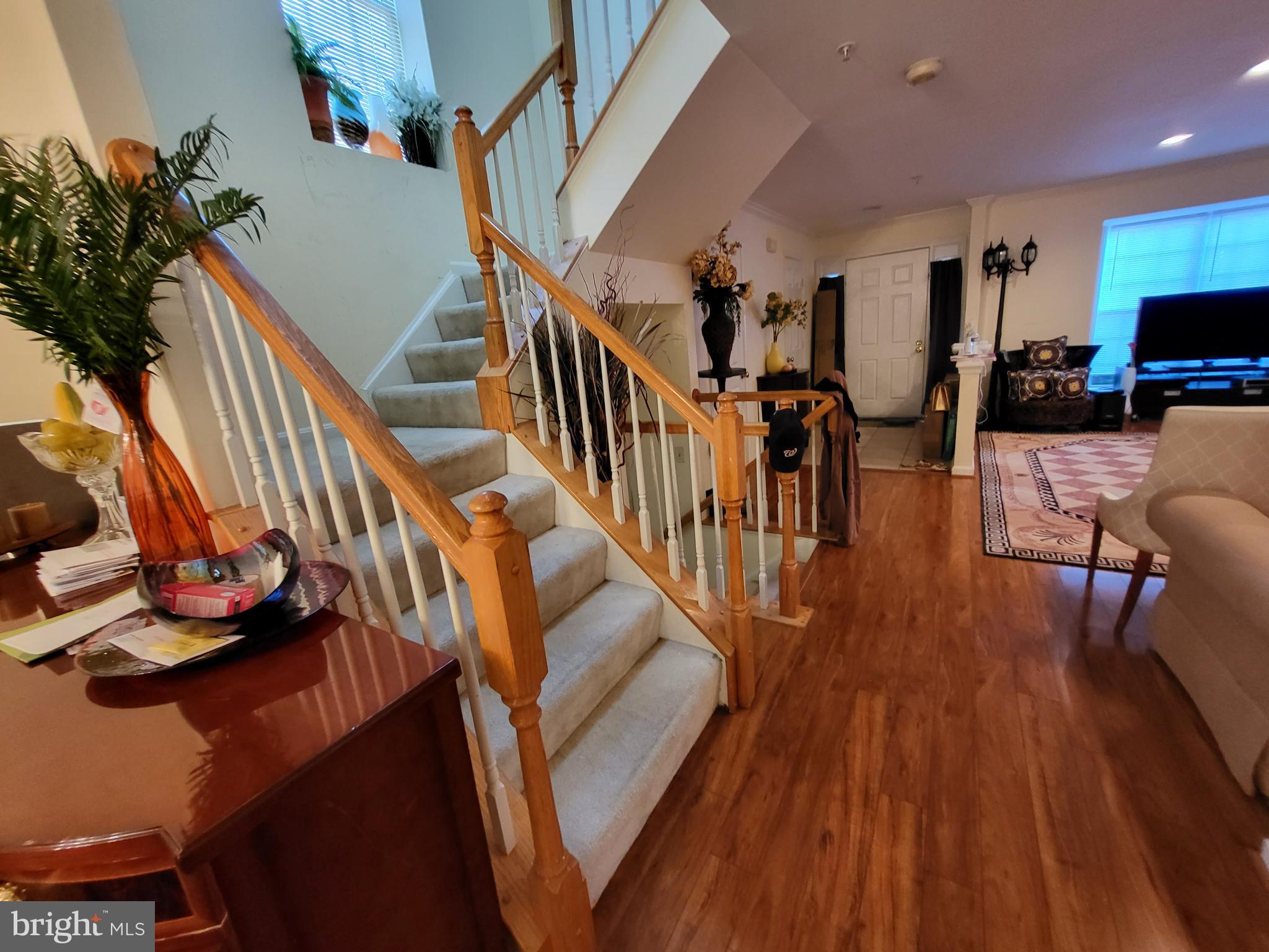 15135 Deer Valley Terrace Silver Spring, MD 20906 - Photo 8 of 28 HALLWAY