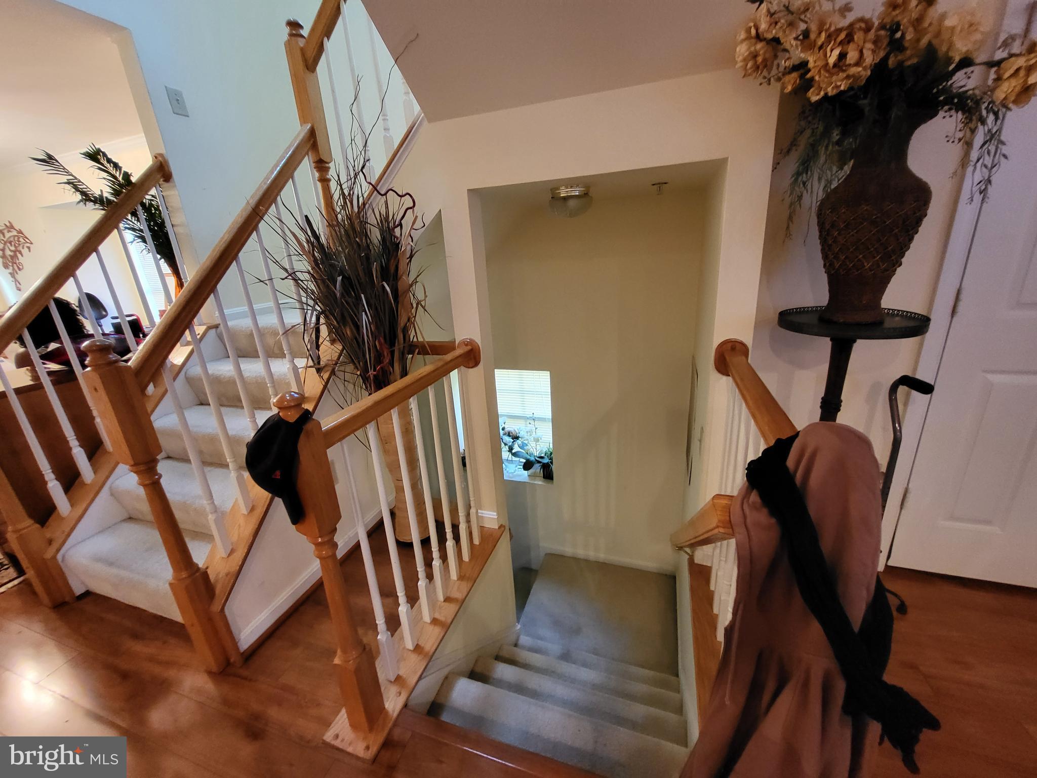 15135 Deer Valley Terrace Silver Spring, MD 20906 - Photo 10 of 28 STAIRWAYS