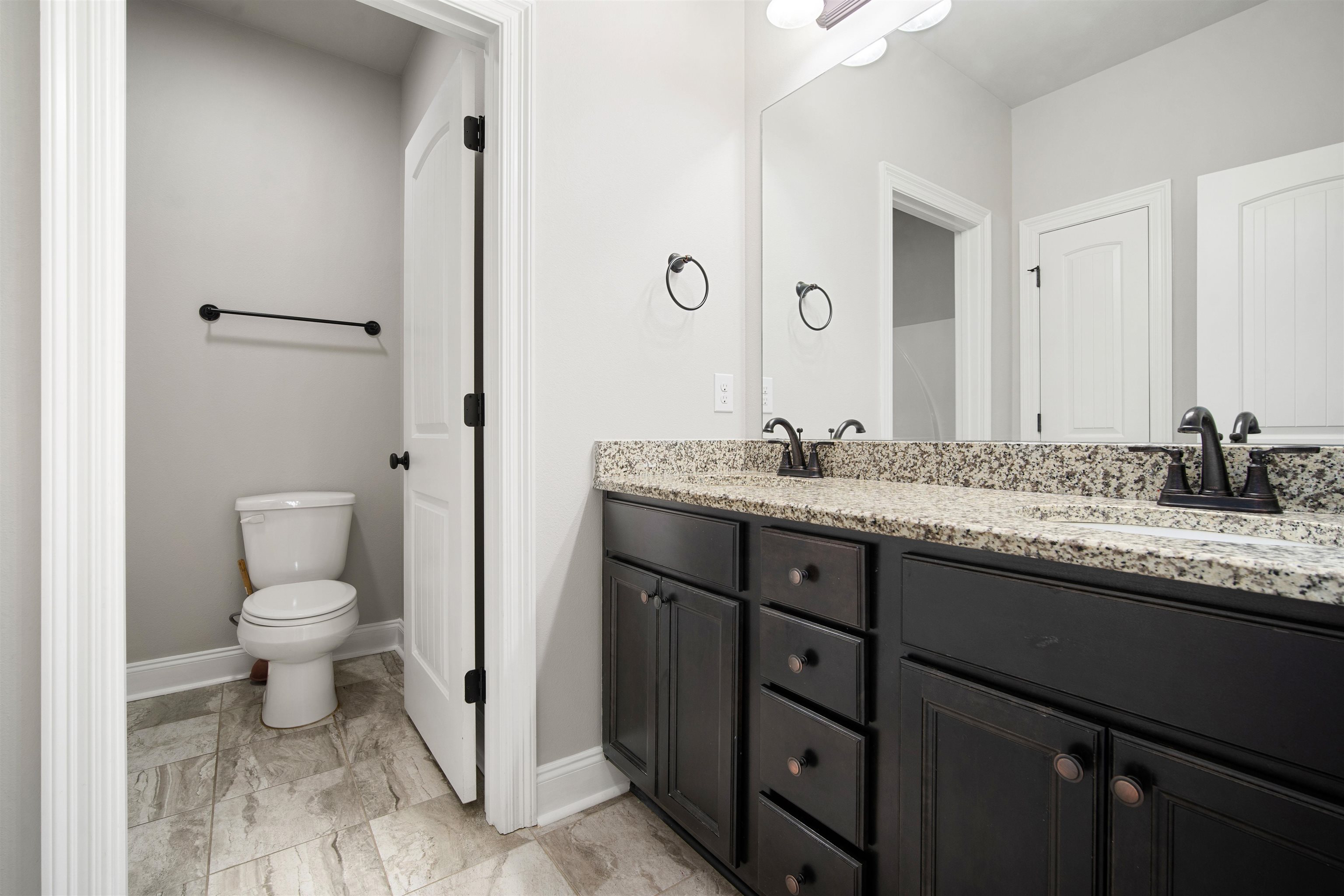 9924 Dunleith Loop Daphne, AL 36526 - Photo 21 of 33 Bathroom