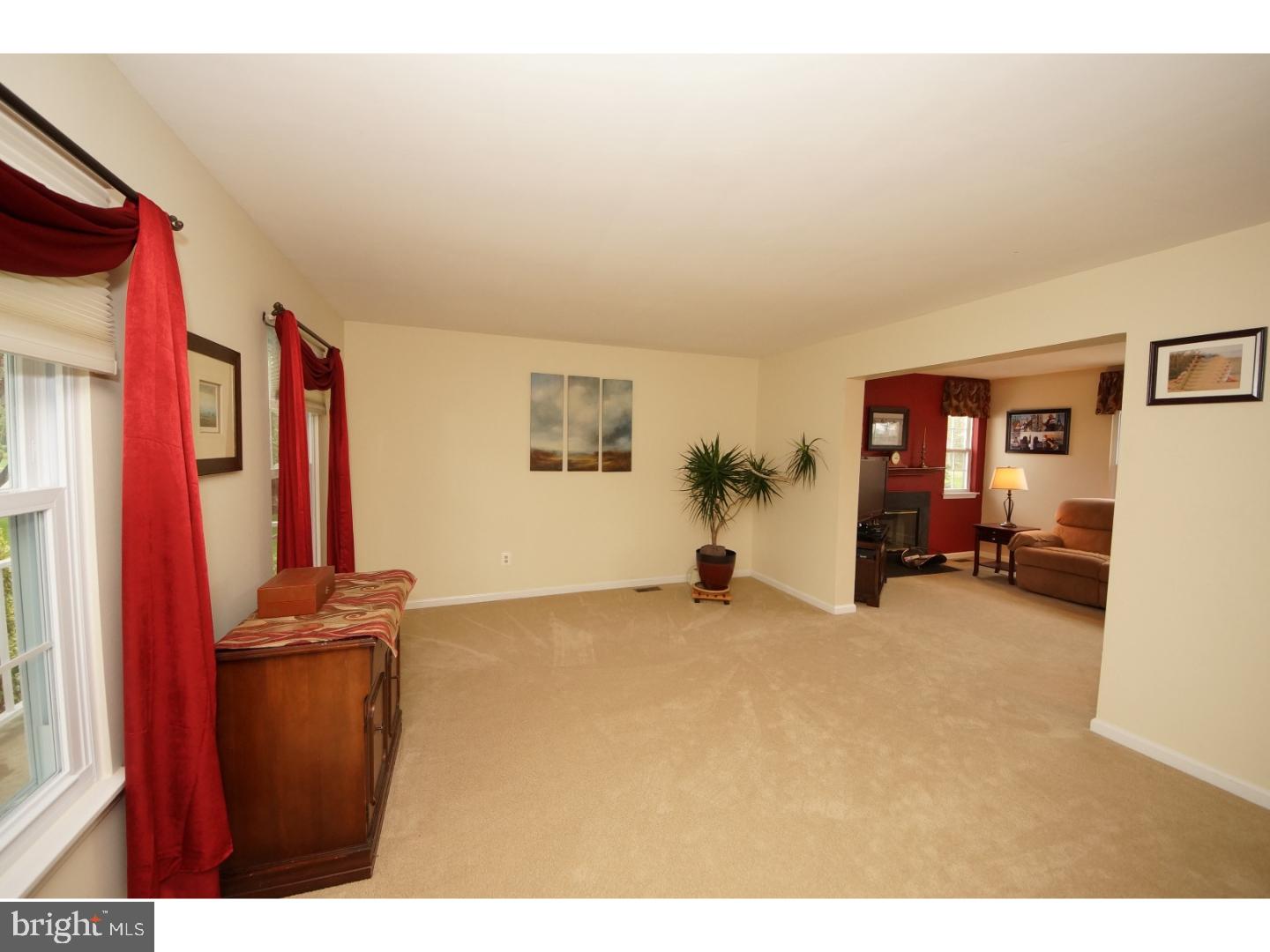 46 Amberfield Road Robbinsville, NJ 08691 - Photo 4 of 24
