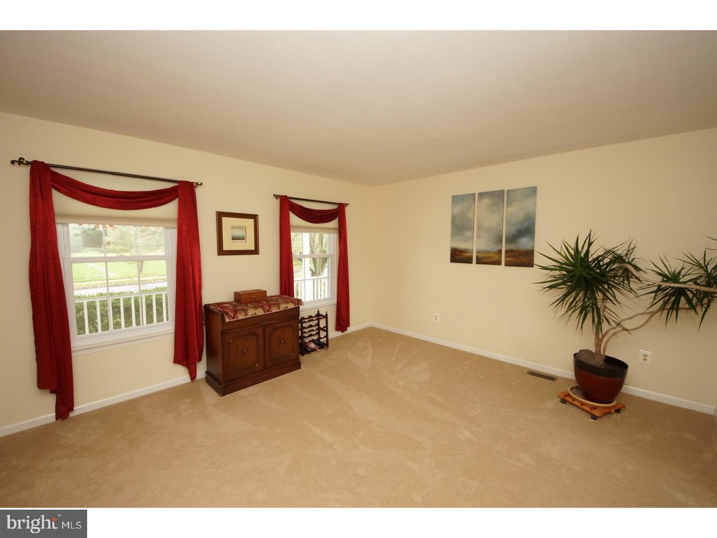 46 Amberfield Road Robbinsville, NJ 08691 - Photo 5 of 24