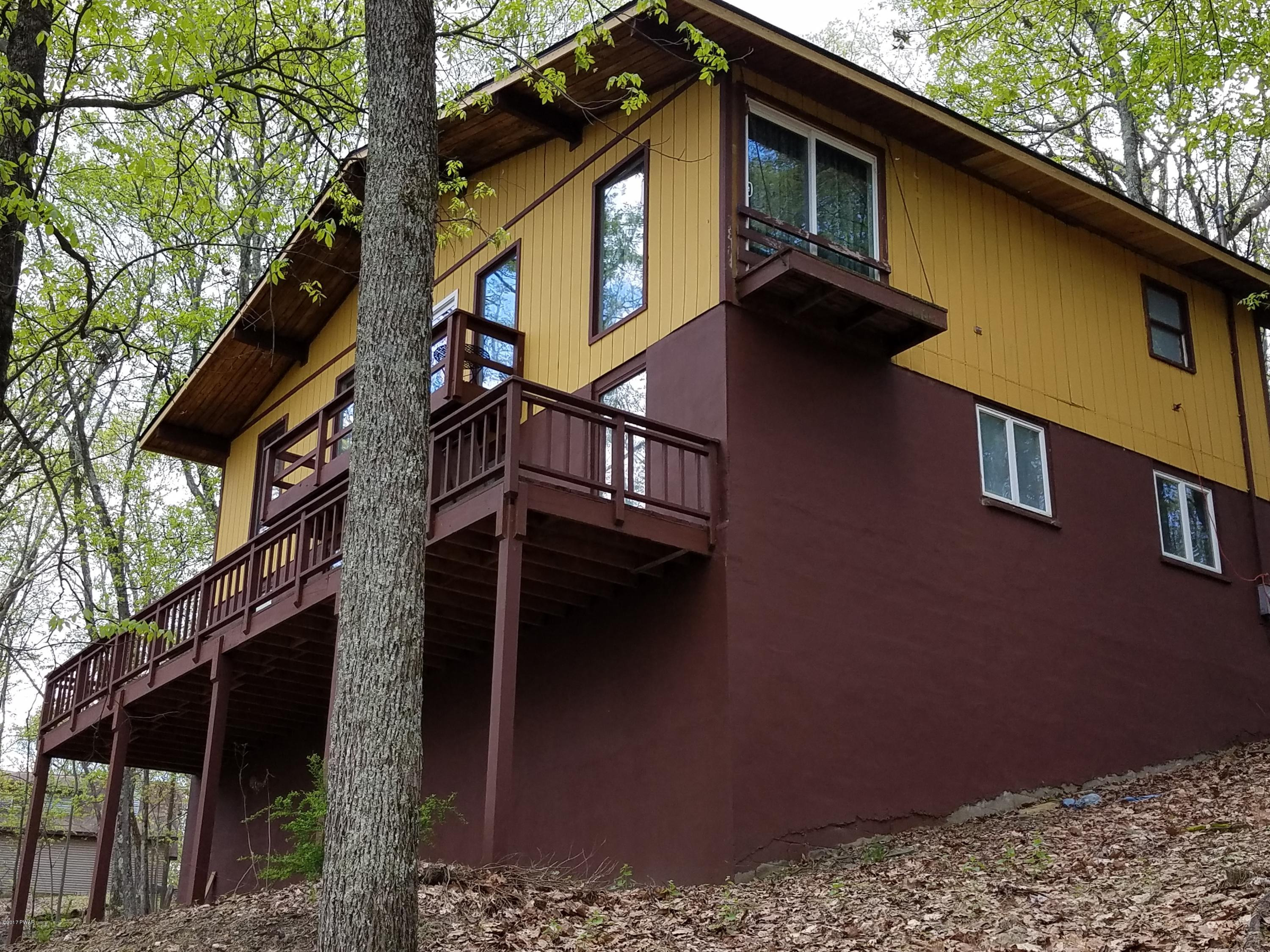 104 Lower Chipmunk Court Bushkill, PA 18324 - Photo 4 of 19