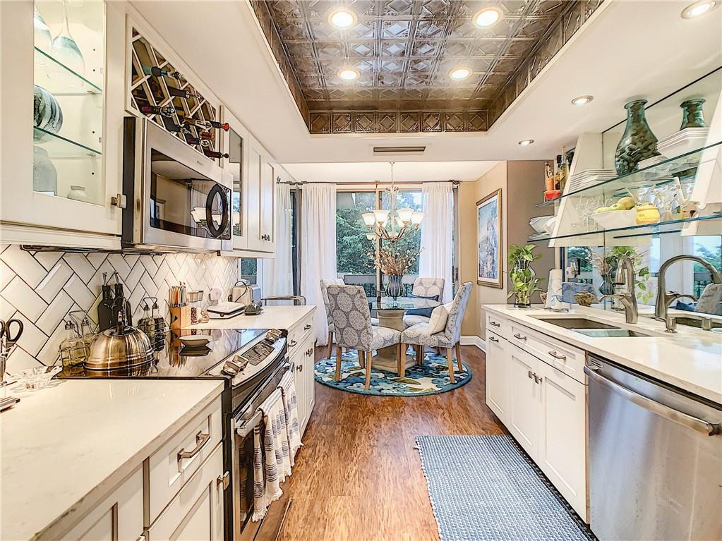 Cooks Kitchen