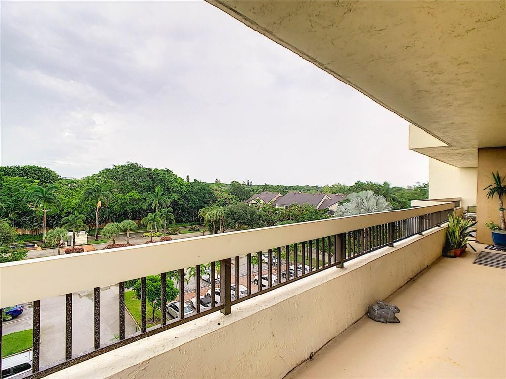 23200 Camino Del Mar, Unit 608 Boca Raton, FL 33433 - Photo 43 of 54 Balcony