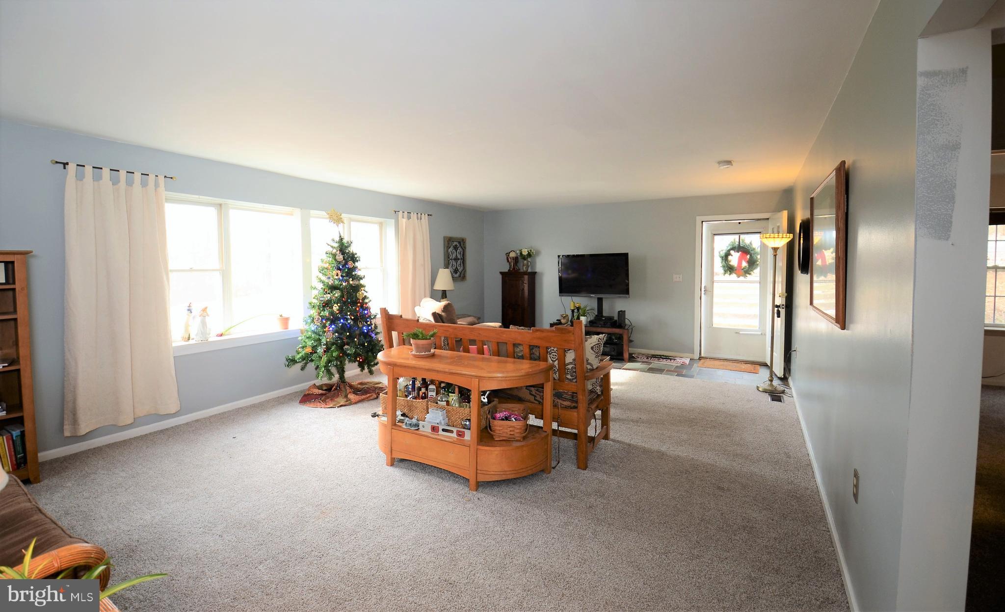 351 Rock Run Road Pottstown, PA 19465 - Photo 4 of 34