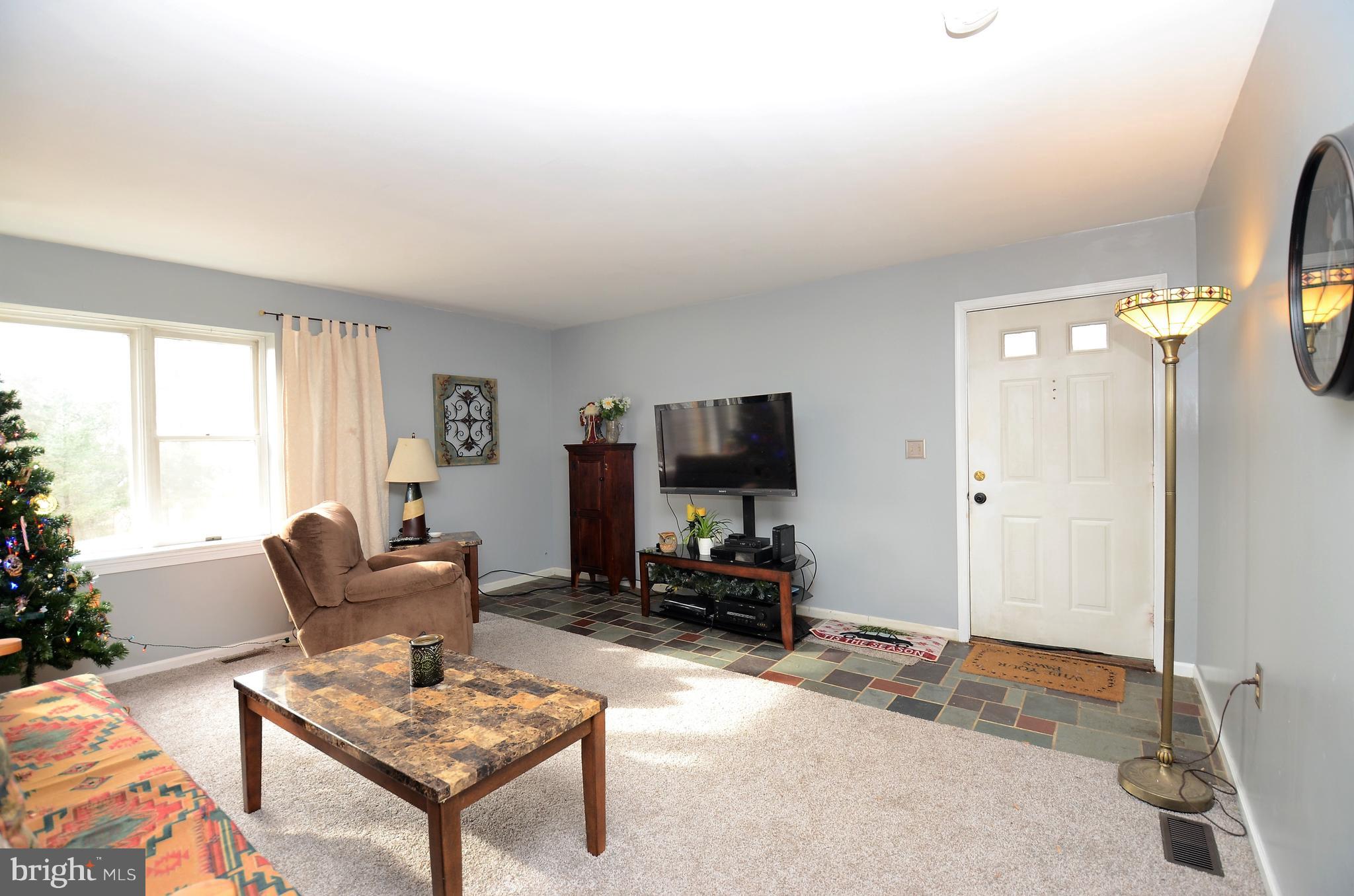 351 Rock Run Road Pottstown, PA 19465 - Photo 5 of 34