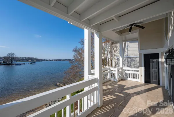 $859,000 | 17925 Kings Point Drive, Unit B, Cornelius, NC 28031