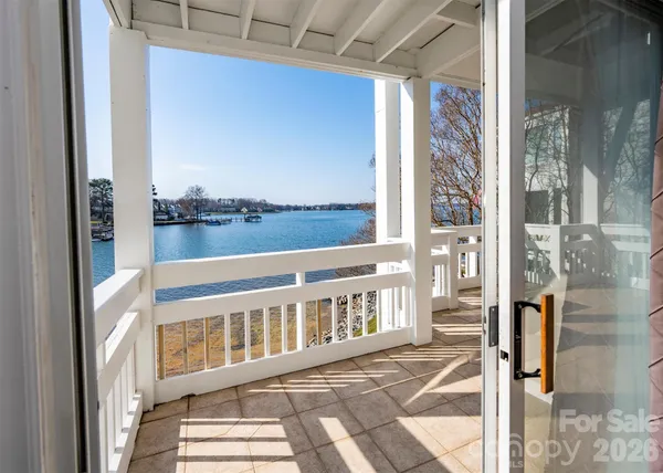 $859,000 | 17925 Kings Point Drive, Unit B, Cornelius, NC 28031