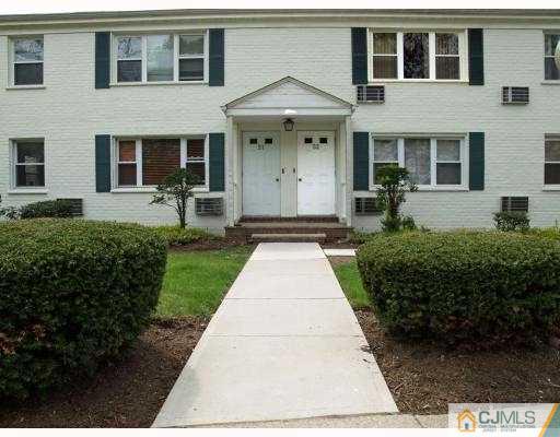 52B Garfield Park Edison, NJ 08837 - Photo 1 of 10
