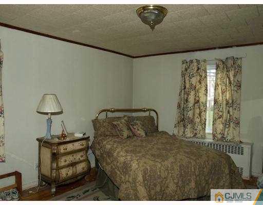 52B Garfield Park Edison, NJ 08837 - Photo 7 of 10