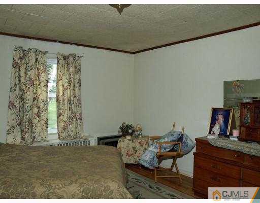 52B Garfield Park Edison, NJ 08837 - Photo 8 of 10