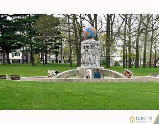 52B Garfield Park Edison, NJ 08837 - Photo 10 of 10