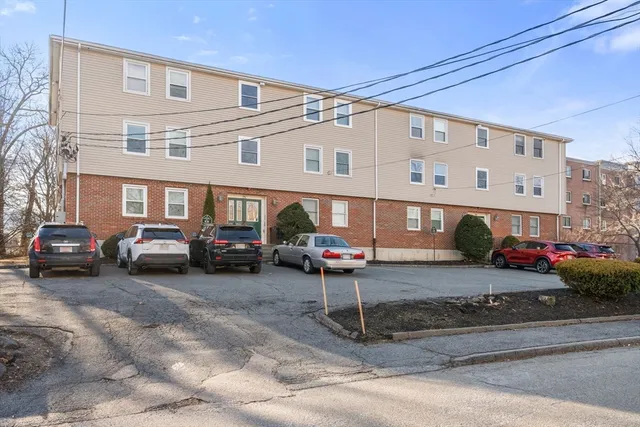 $499,900 | 25 Rockland Street, Unit 5, Boston, MA 02132