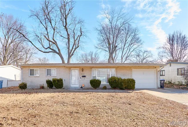 $150,000 | 1730 Kay Drive, Florissant, MO 63031