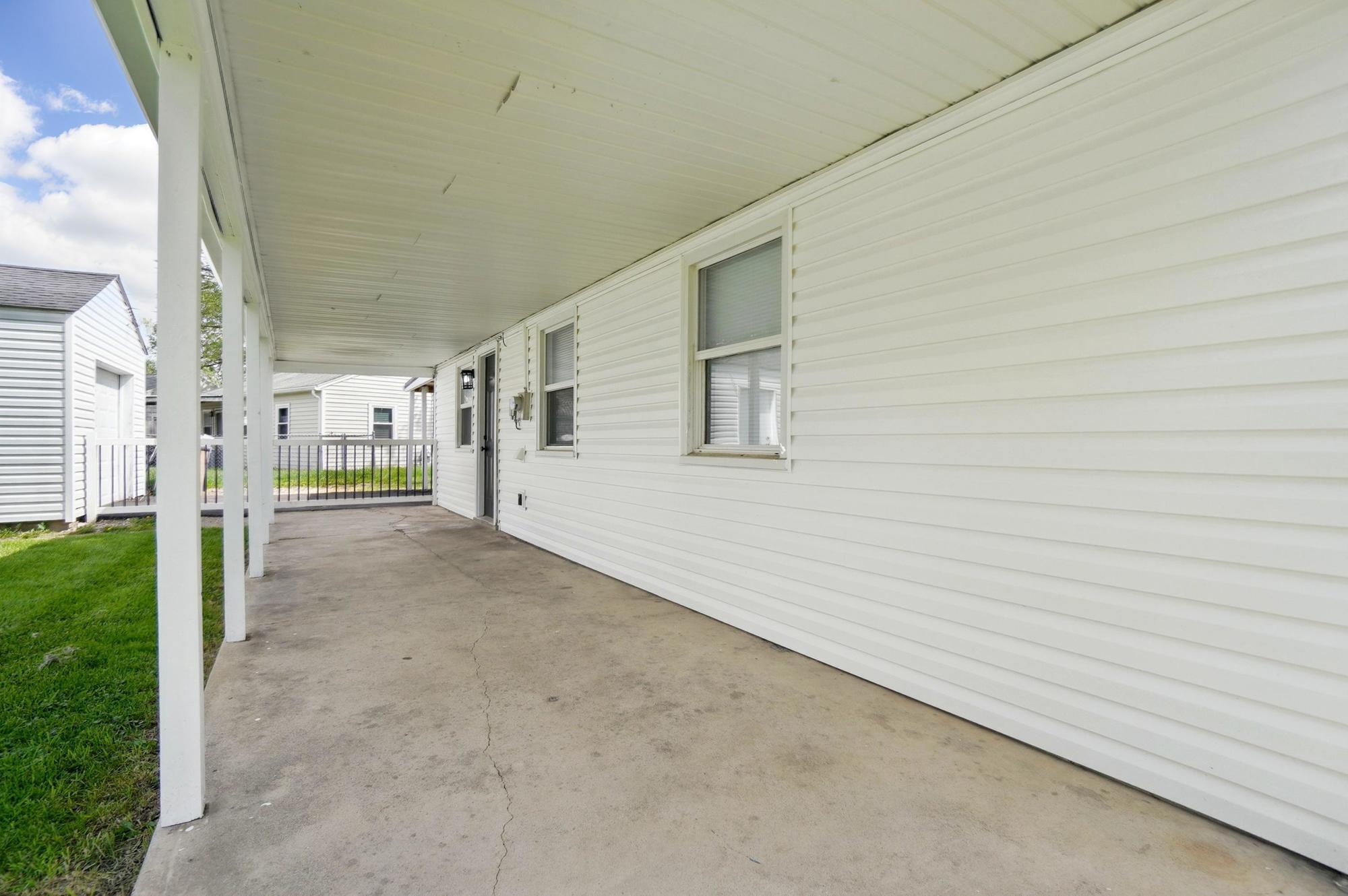 4561 St Rita Lane Columbus, OH 43213 - Photo 27 of 34