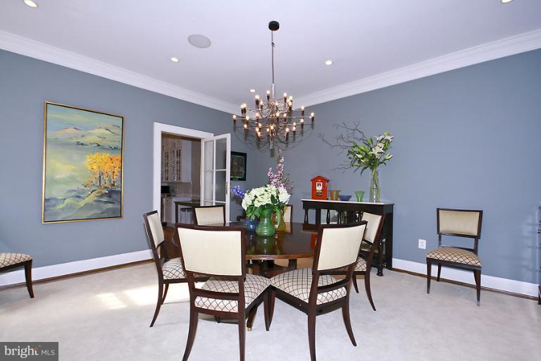 1736 R Street Northwest Washington, DC 20009 - Photo 20 of 30 Dining Room
