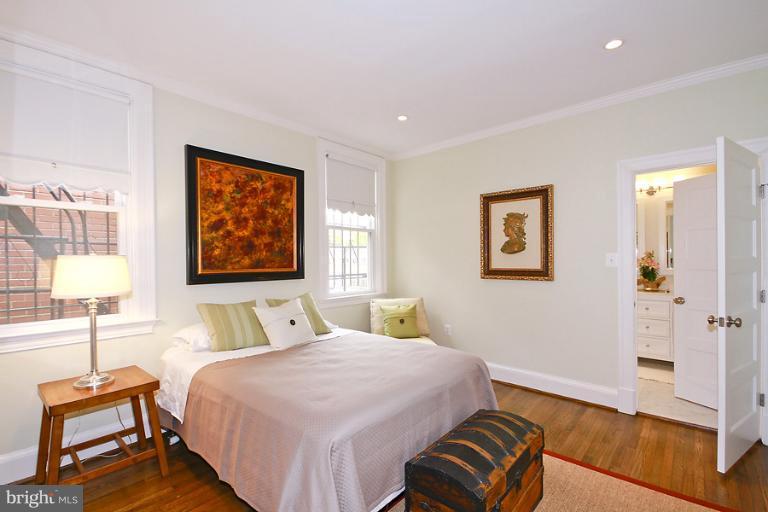 1736 R Street Northwest Washington, DC 20009 - Photo 27 of 30 Bedroom