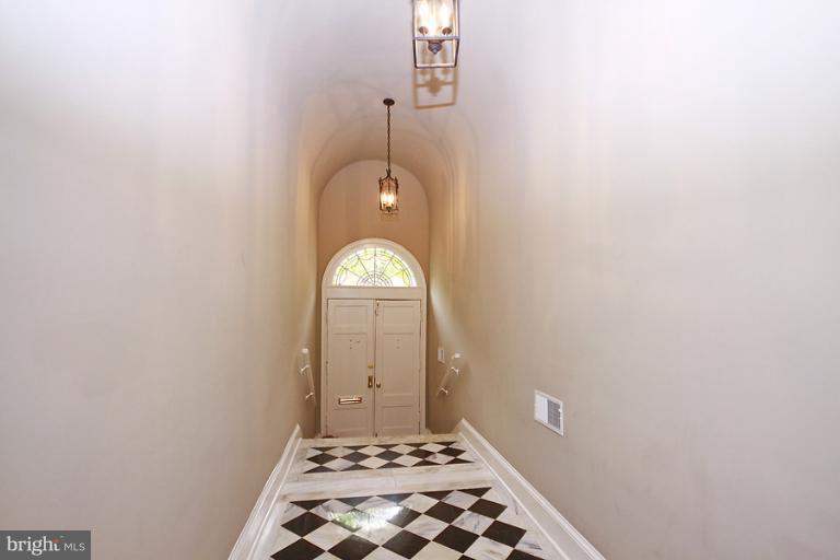 1736 R Street Northwest Washington, DC 20009 - Photo 29 of 30 Interior (General)