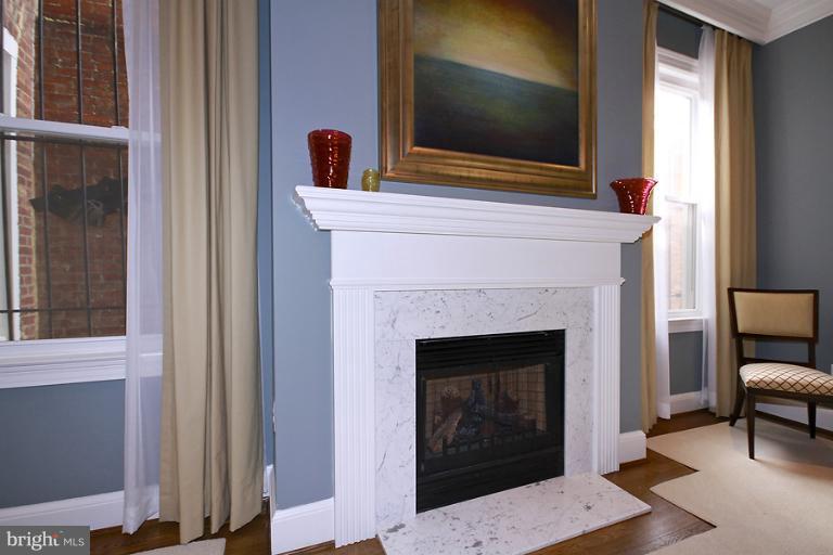 1736 R Street Northwest Washington, DC 20009 - Photo 4 of 30 Dining Room