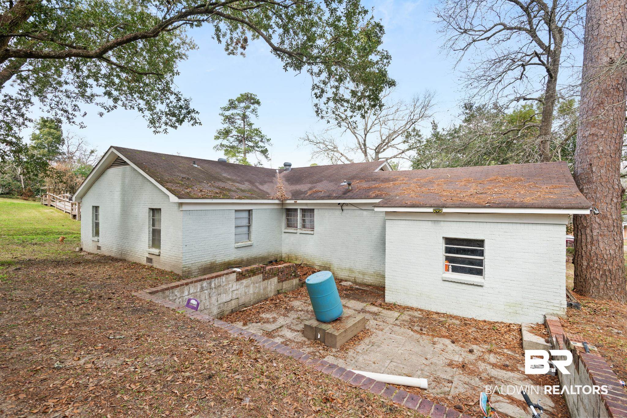 305 Alpine Street Mobile, AL 36611 - Photo 21 of 21 View of rear view of property