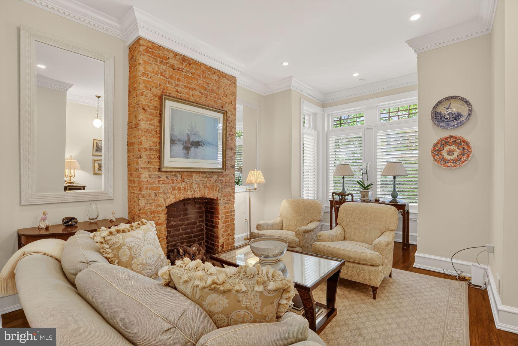 3424 P Street Northwest Washington, DC 20007 - Photo 4 of 29 Gallery Image 4
