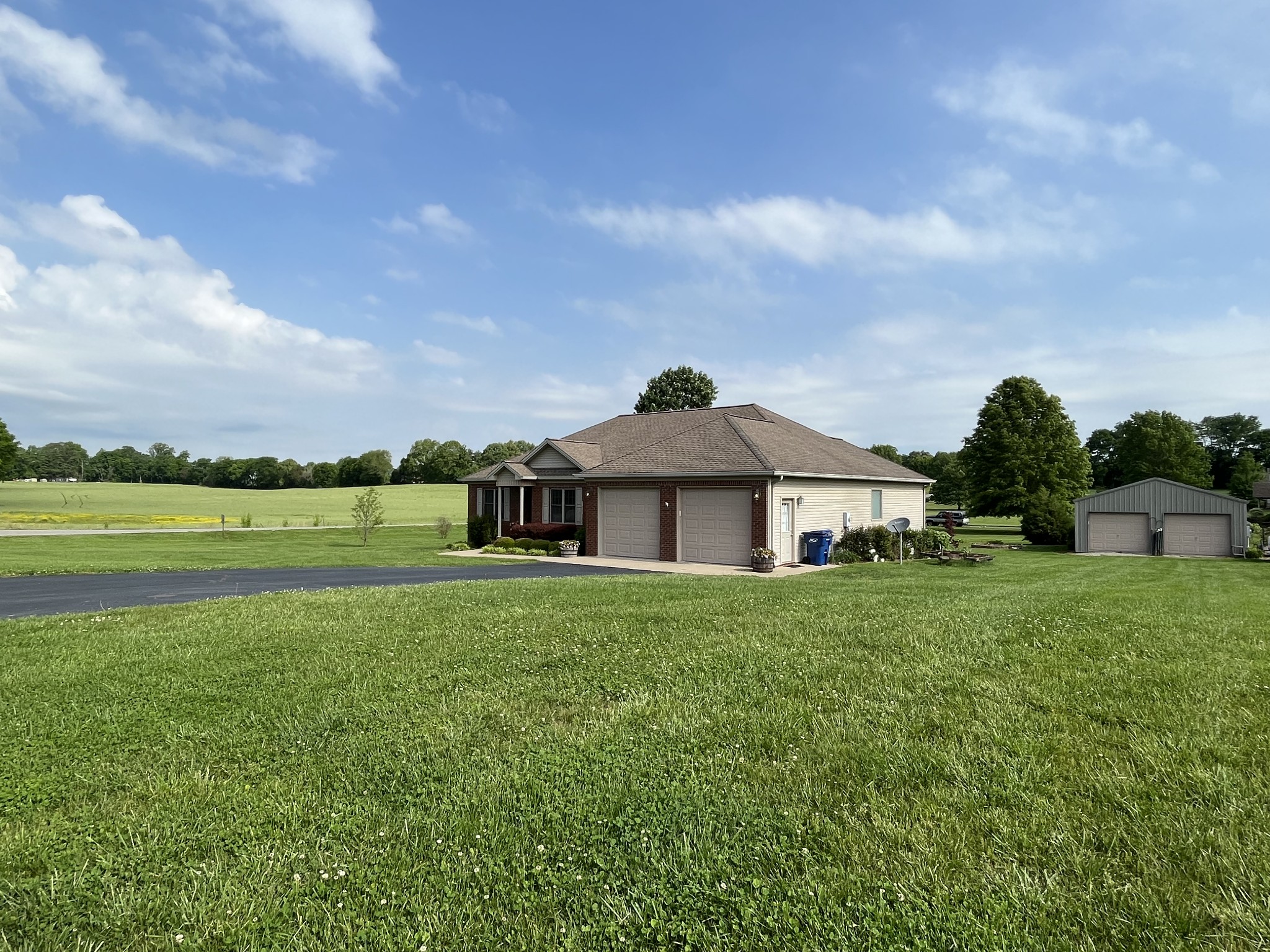 1960 Riverbend Road Hopkinsville, KY 42240 - Photo 32 of 46 Gallery Image 32