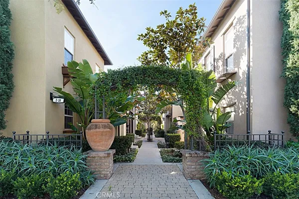 $4,050 | 8 Iceberg Rose, Irvine, CA 92620