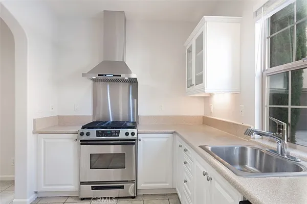 $4,050 | 8 Iceberg Rose, Irvine, CA 92620