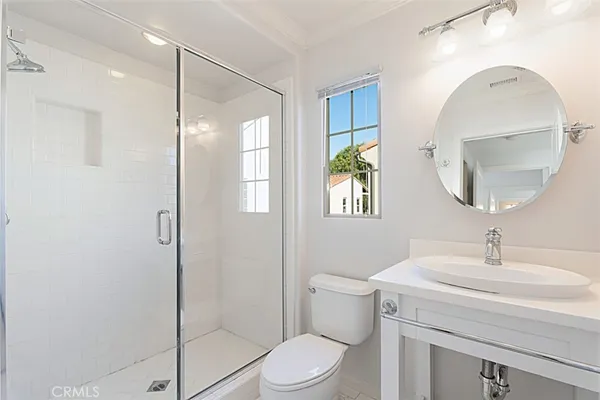 $4,050 | 8 Iceberg Rose, Irvine, CA 92620