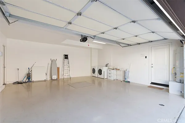 $4,050 | 8 Iceberg Rose, Irvine, CA 92620