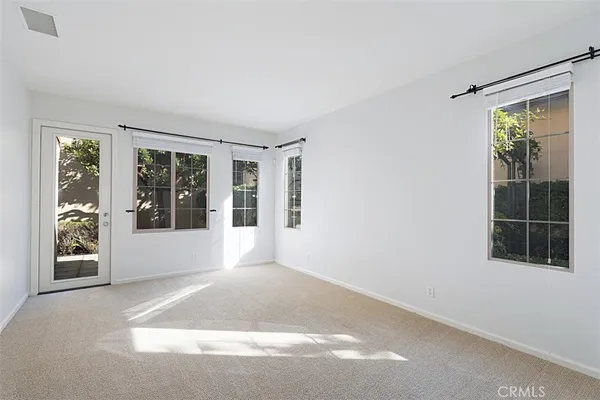 $4,050 | 8 Iceberg Rose, Irvine, CA 92620