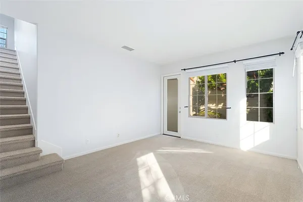 $4,050 | 8 Iceberg Rose, Irvine, CA 92620