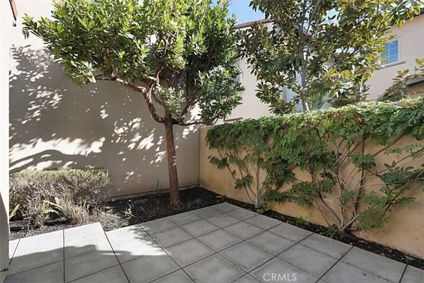 $4,050 | 8 Iceberg Rose, Irvine, CA 92620