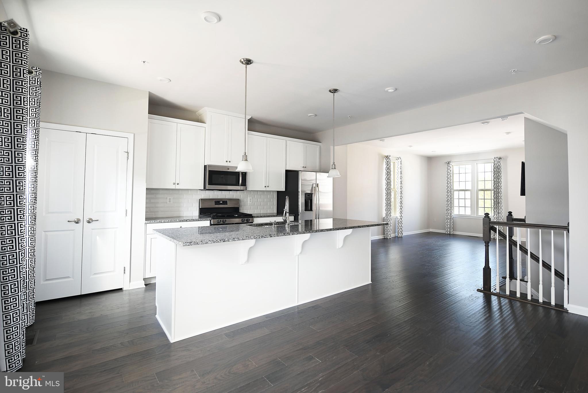 2929 Timberneck Way Hanover, MD 21076 - Photo 12 of 29 White Shaker Style Kitchen Cabinets