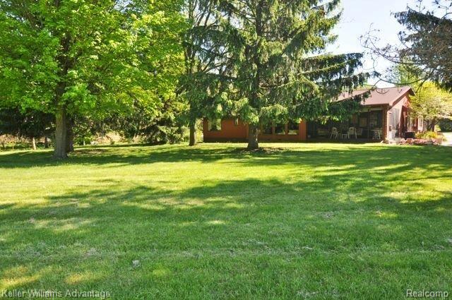 2589 Cullen Road Howell, MI 48855 - Photo 24 of 25 23-Back.jpg